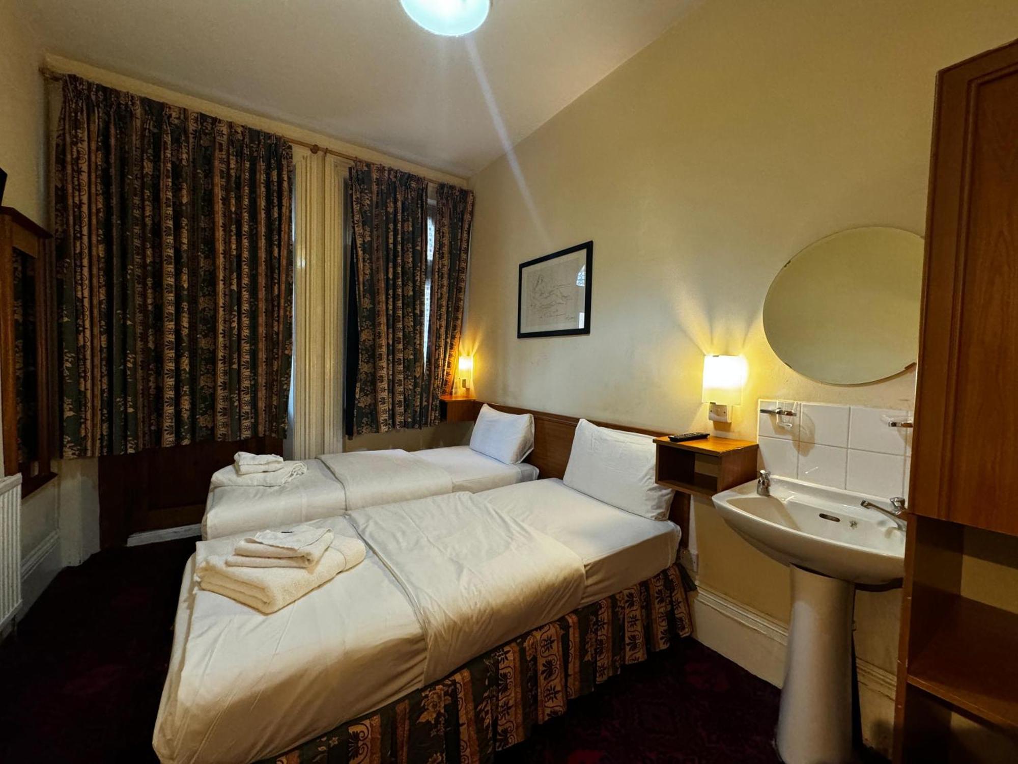 Bridge Park Hotel London Exterior photo